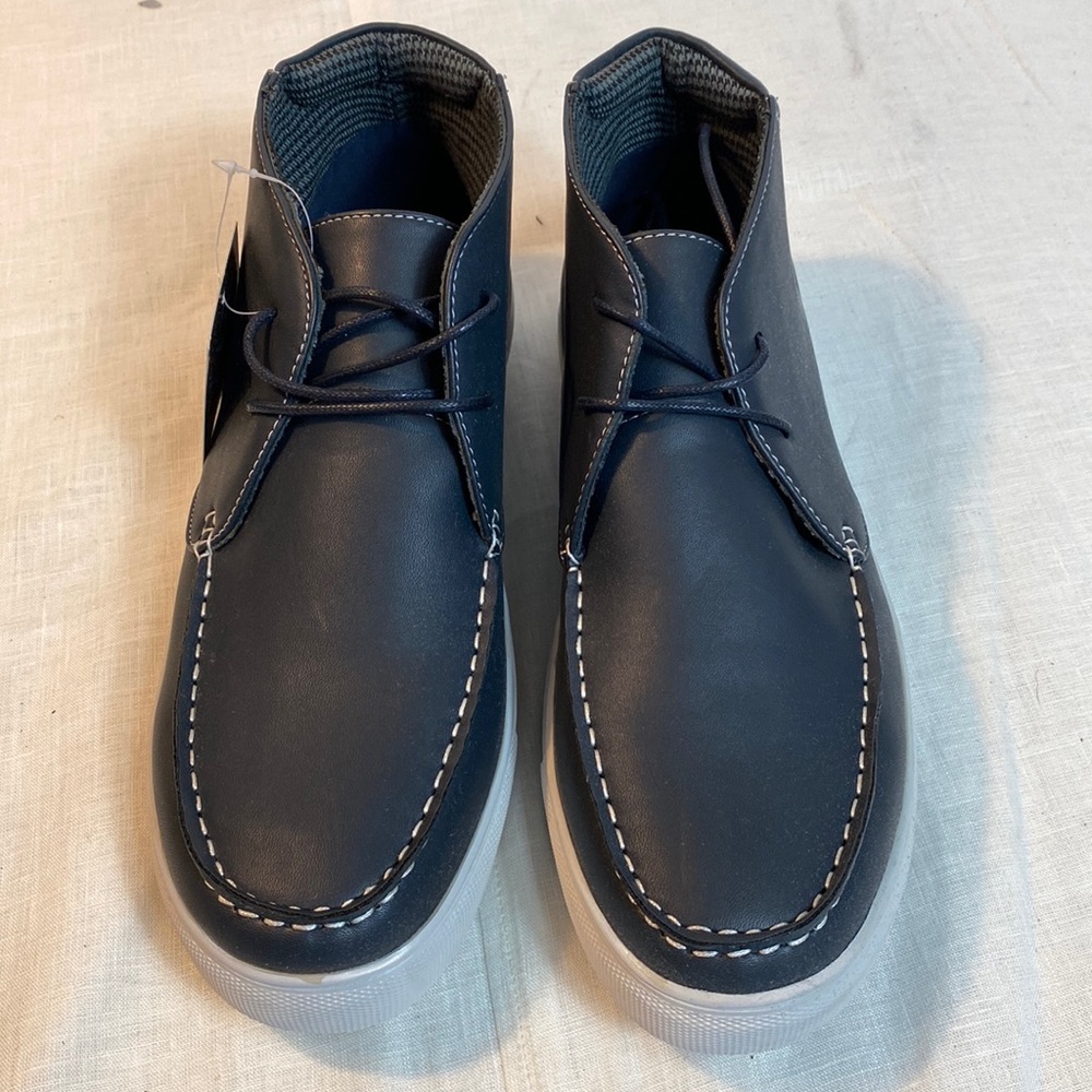 EMBRSN Men Navy color size 9 new shoes